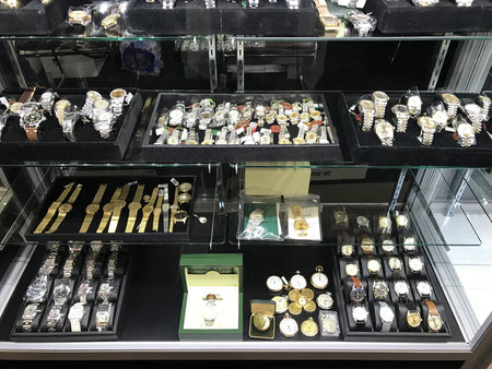 Miami Beach Antique Show: Exploring the Rolex Daytona Models & Variations!