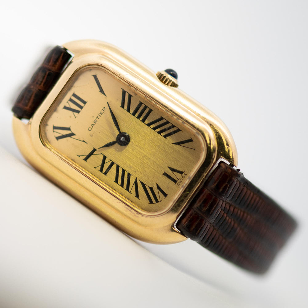 Cartier Gondole Vertical 18ky 22076/577 on leather band