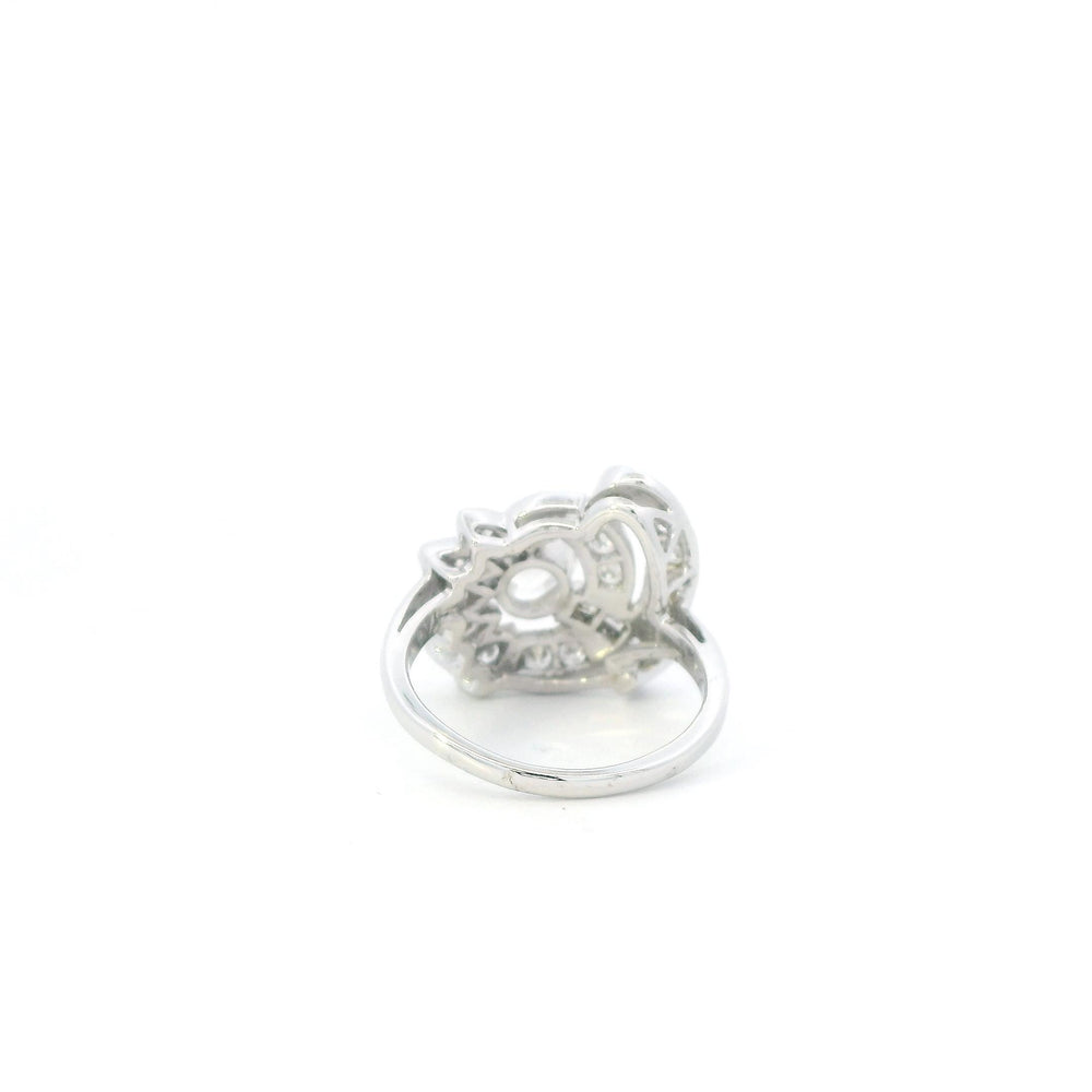 Vintage 1 ct, I, VS2, Diamond Center Stone Ring with surrounding diamonds