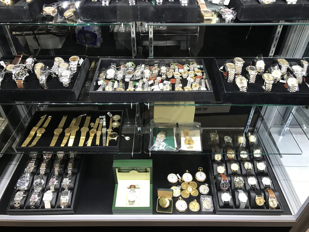 Miami Beach Antique Show: Exploring the Rolex Daytona Models & Variations!