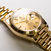 Rolex Day-Date 40mm 18ky 228238 card