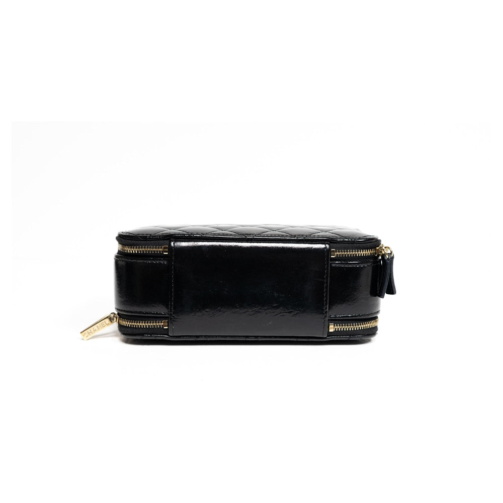 Chanel Black Double Zip Vanity Case Quilted Shiny Lambskin Small