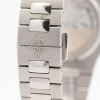 Patek Philippe Nautilus Blue Dial 18kw 5811/1G-001 B&P
