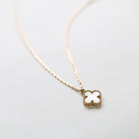 Van Cleef & Arpels Sweet Alhambra MOP Necklace pap