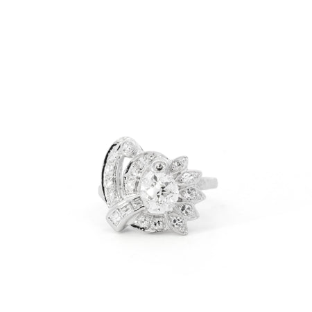 Vintage 1 ct, I, VS2, Diamond Center Stone Ring with surrounding diamonds