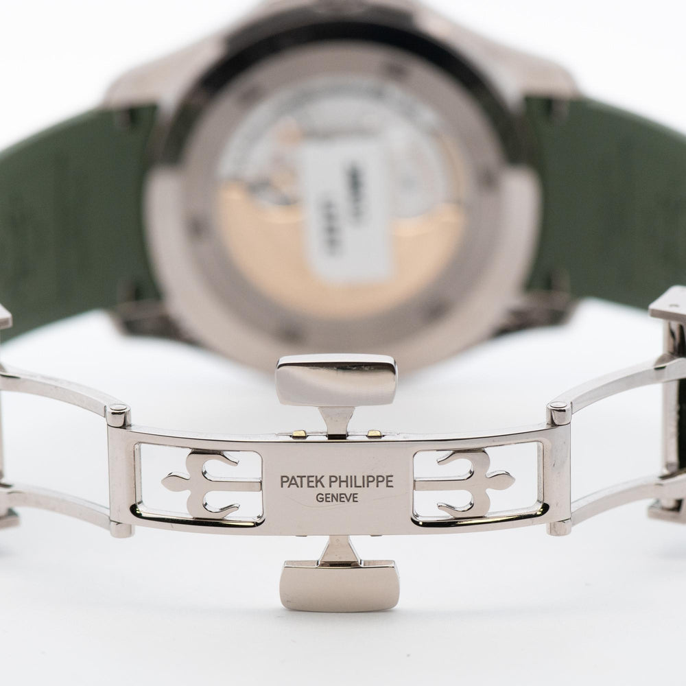 Patek Philippe 5168G-010 Mvt 7804684 Green