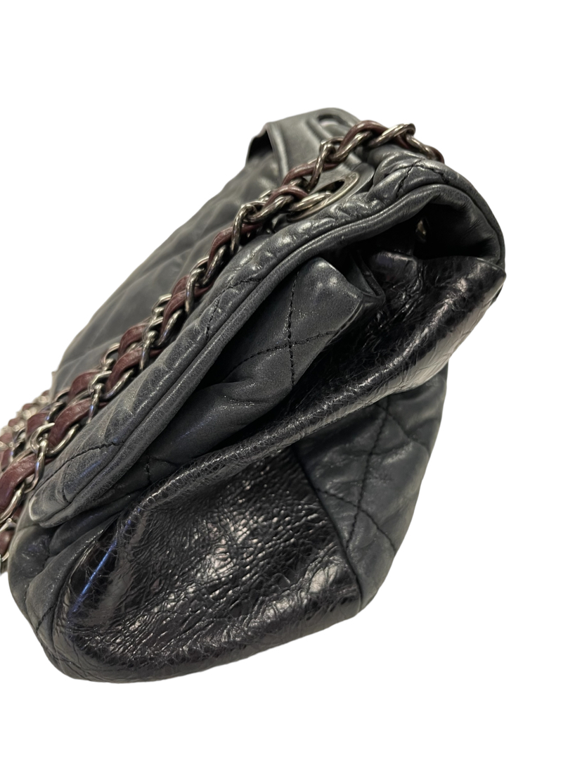 Chanel - Authenticated Gabrielle Handbag - Leather Burgundy Plain for Women, Never Worn