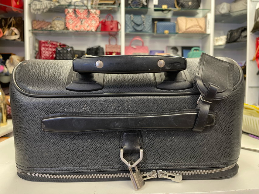 Used Black Louis Vuitton Pegase 50cm Black Taiga Rolling Luggage Suitcase  Carry-On Houston,TX