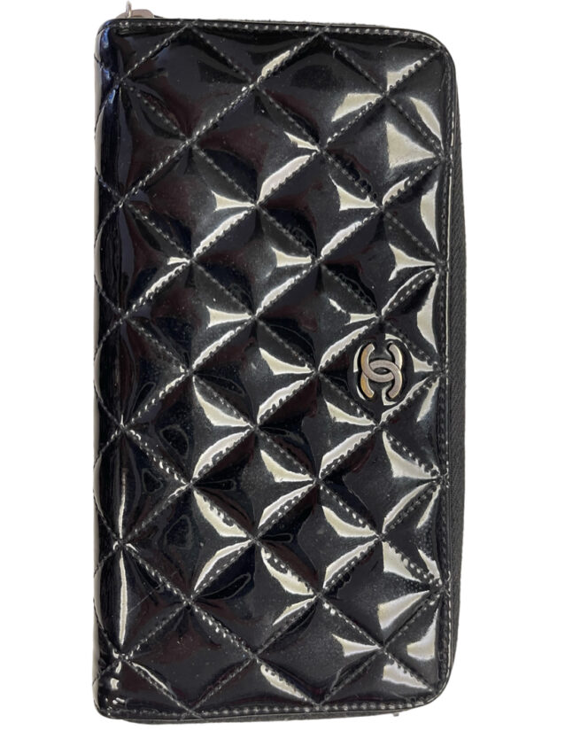 Chanel Interlocking Cc Logo Patent Leather Continental Wallet May 19, 2024